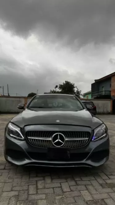 Mercedes-Benz C 300