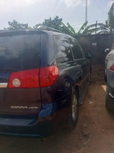 Toyota Sienna