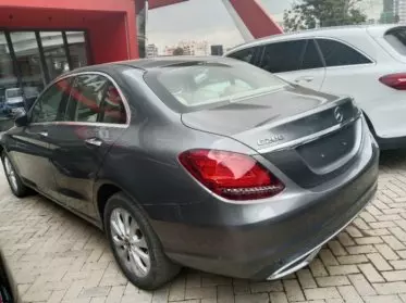 Mercedes-Benz C 200