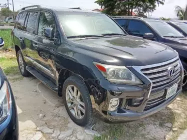 Lexus LX 570