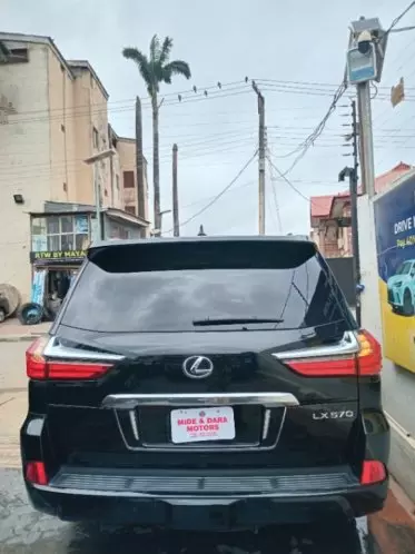 Lexus LX 570