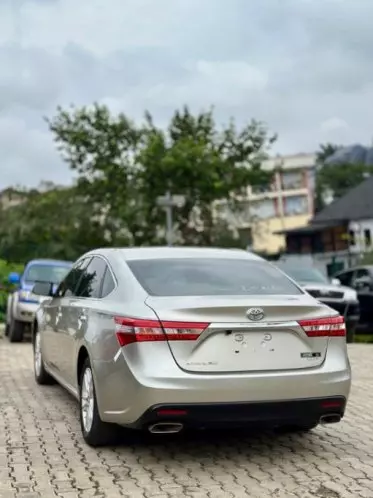 Toyota Avalon
