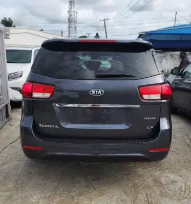 KIA Sedona
