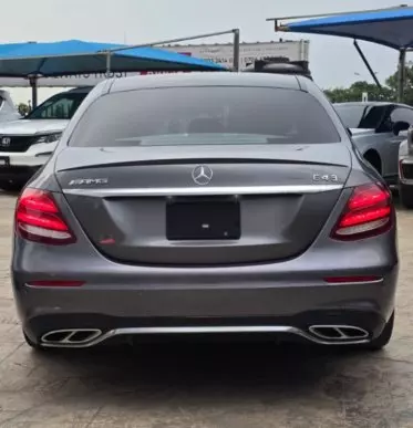 Mercedes-Benz E 43 AMG