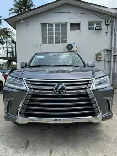 Lexus LX 570