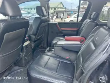 Infiniti QX56