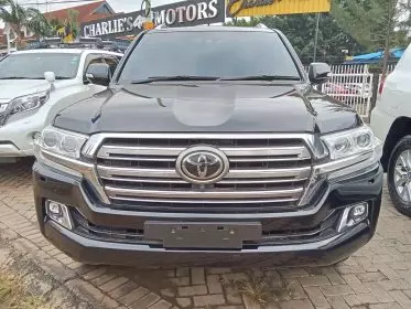 Toyota Land Cruiser V8