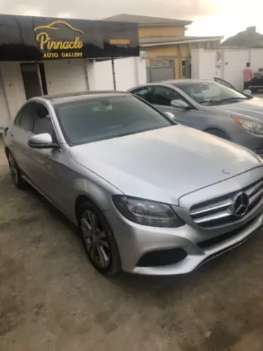 Mercedes-Benz C 300