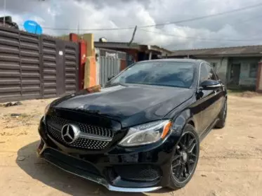Mercedes-Benz C 300