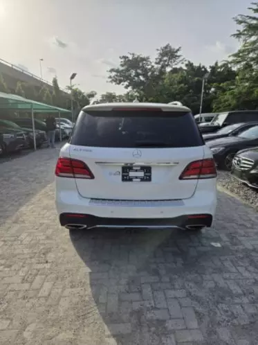Mercedes-Benz GLE 400
