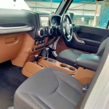 JEEP Wrangler Sahara