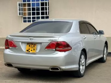 Toyota Crown Athlete