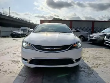 Chrysler 200