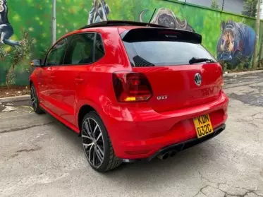 VOLKSWAGEN polo sedadan trend  ba ess
