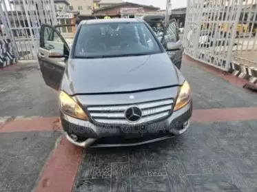 Mercedes-Benz B 250