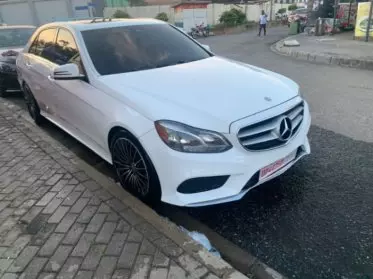 Mercedes-Benz E 300