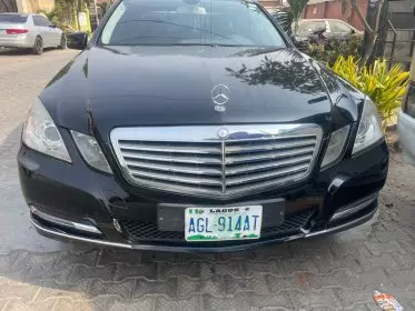 Mercedes-Benz E200