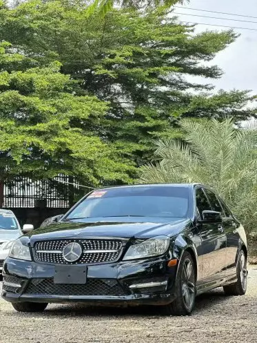 Mercedes-Benz C 300