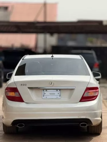 Mercedes-Benz C 300