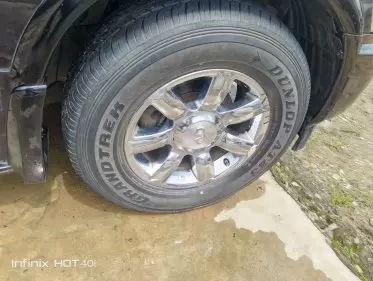 Infiniti QX56