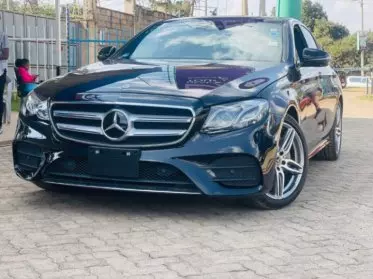 Mercedes-Benz E 200