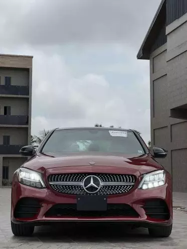 Mercedes-Benz C 300