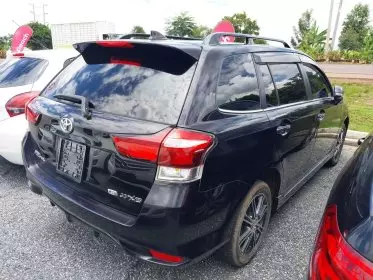Toyota Fielder 