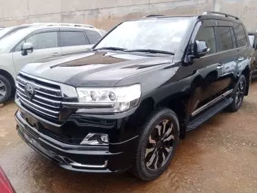Toyota Landcruiser  V8