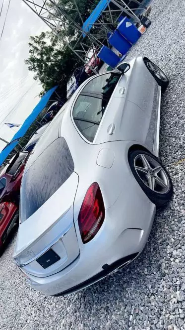 Mercedes-Benz C 300