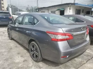 Nissan Sentra
