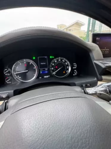 Lexus 570