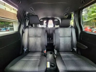 Toyota Voxy Hybrid