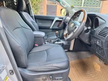 Toyota Land Cruiser Prado VX.L