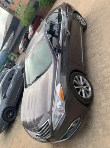 Hyundai Azera