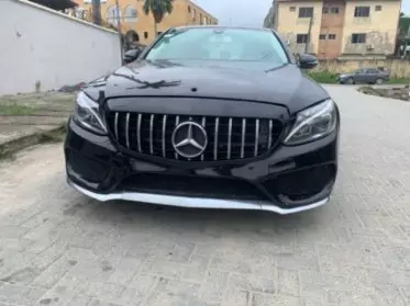 Mercedes-Benz C400