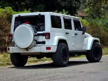 JEEP Wrangler Sahara