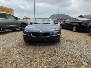 BMW 330i