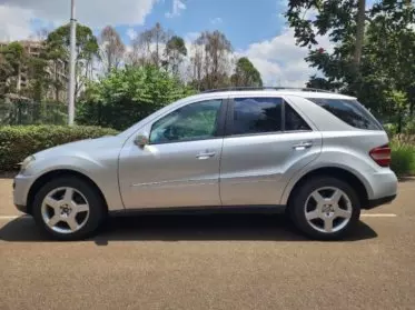 Mercedes-Benz ML 320