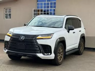 Lexus LX 600