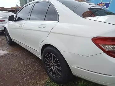 Mercedes-Benz C200