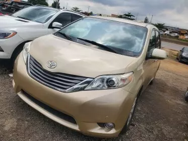 Toyota Sienna