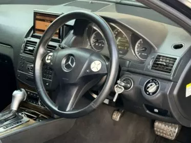 Mercedes-Benz C200