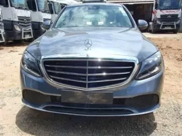 Mercedes-Benz C200