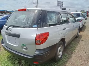 Nissan AD Expert