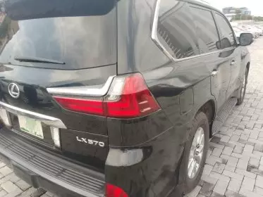 Lexus LX 570