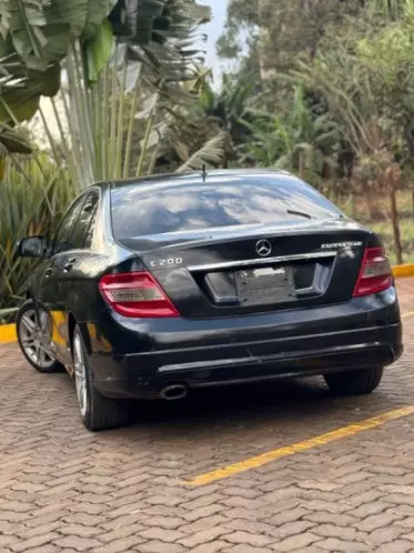 Mercedes-Benz C 200