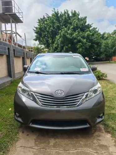 Toyota Sienna