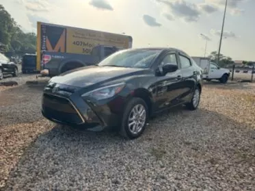 Toyota Yaris IA