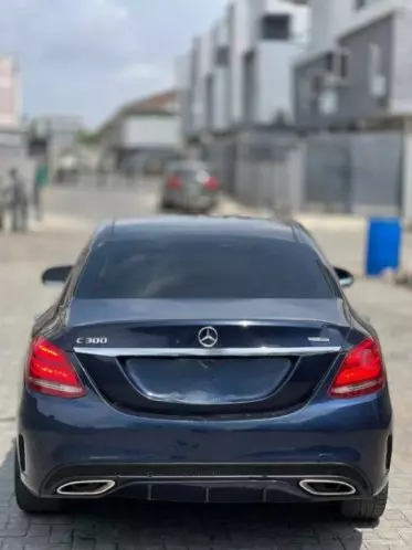 Mercedes-Benz C 300