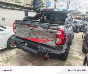 Toyota Hilux